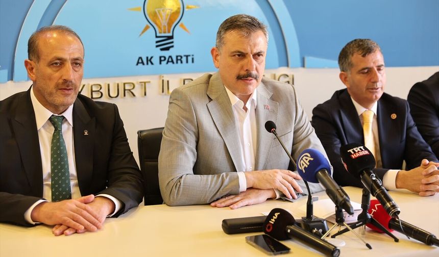 İçişleri Bakanı Çiftçi, Bayburt'ta AK Parti İl Başkanlığı'nda konuştu: