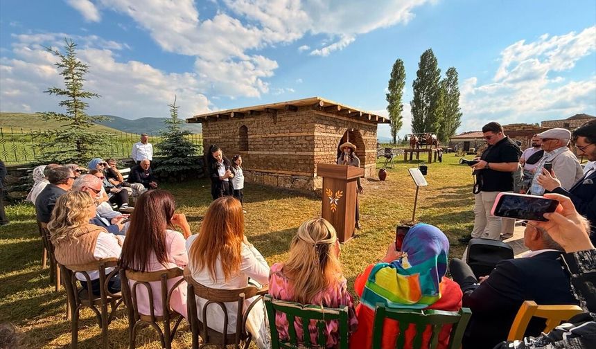 Kenan Yavuz Etnografya Müzesi'nde 'Yeniden Galıf' projesi sanatseverlerle buluştu