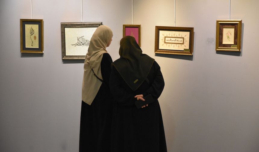 Trabzon'da tezhip sergisi açıldı