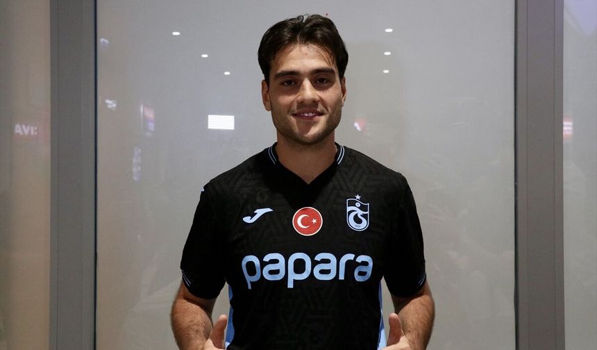 Trabzonspor'un transfer görüşmelerinde bulunduğu Aral Şimşir, Trabzon'a geldi