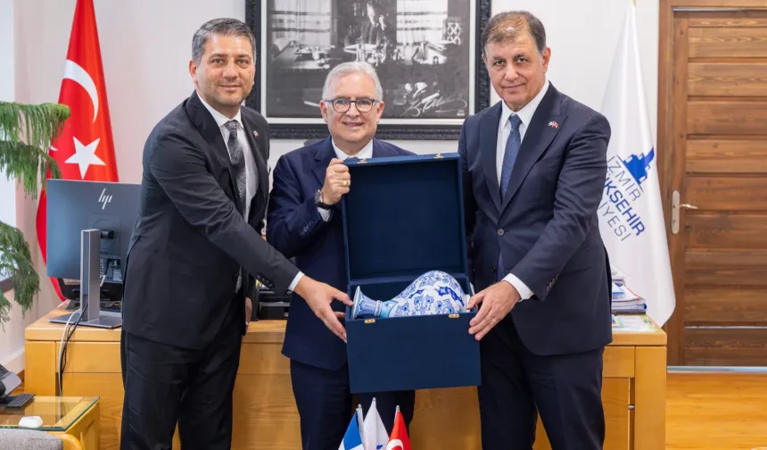 Dominik Ankara Büyükelçisi Lora'dan İzmir Büyükşehir'e ziyaret