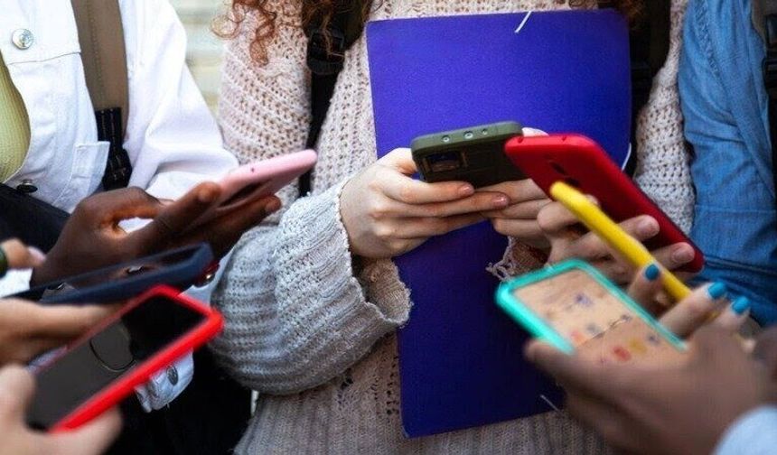 İNTERNET YASAĞI TALEBİ