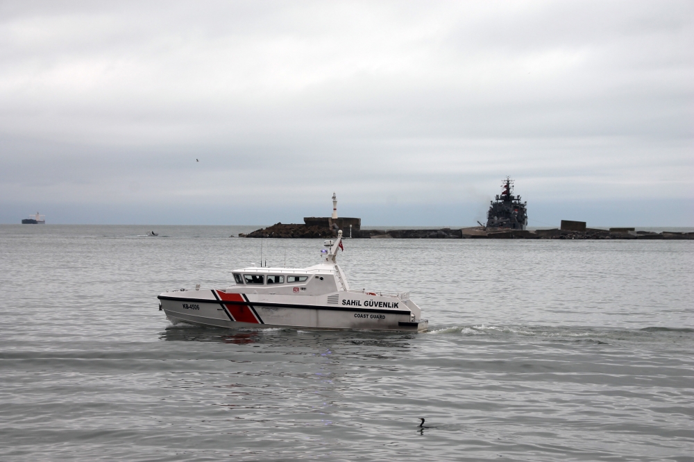 Zonguldak'ta batan geminin kayıp 7 personelini arama çalışmaları sürüyor-1