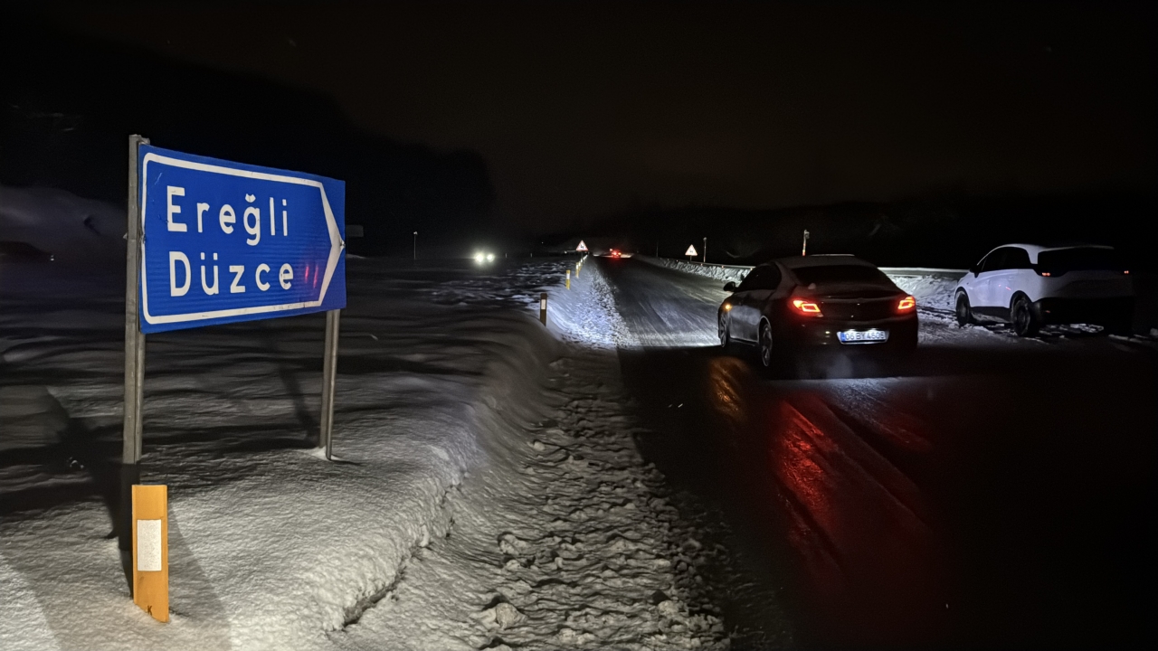 Zonguldak'ta Kar Yağışı Etkili Oluyor