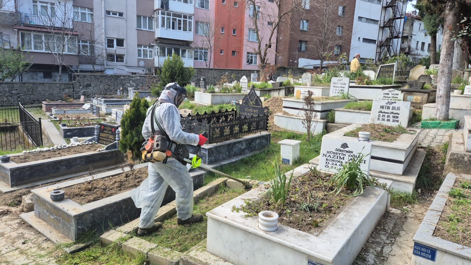 Mezarlık Temizliği (1)