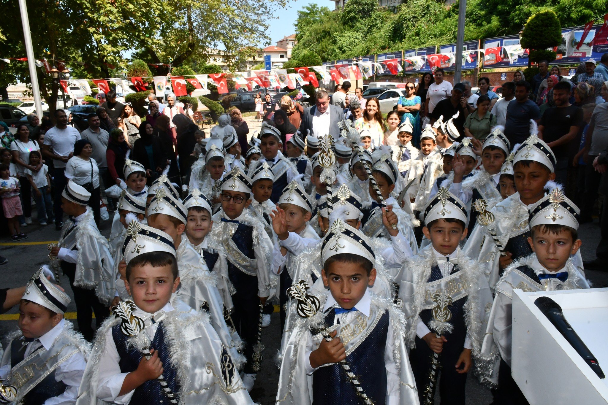 518005538 2551038135243970 1587603030647596161 N