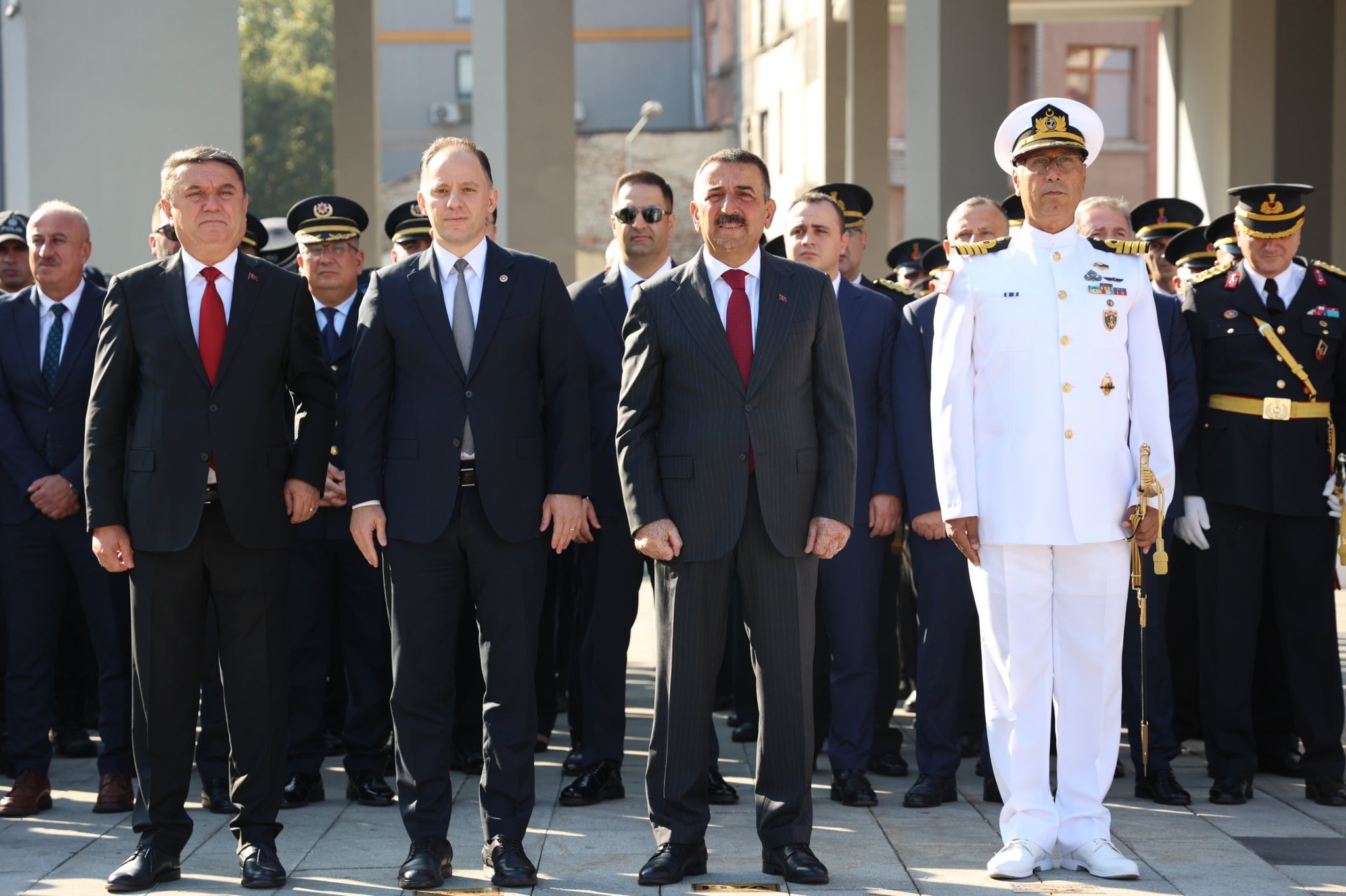 V A L İ L İ K3