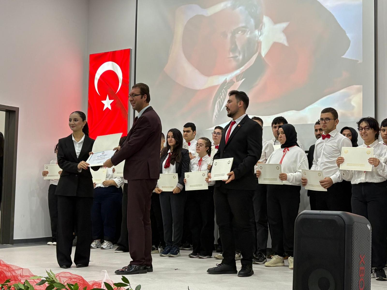 Whatsapp Image 2025 10 28 At 23.28.03 (4)