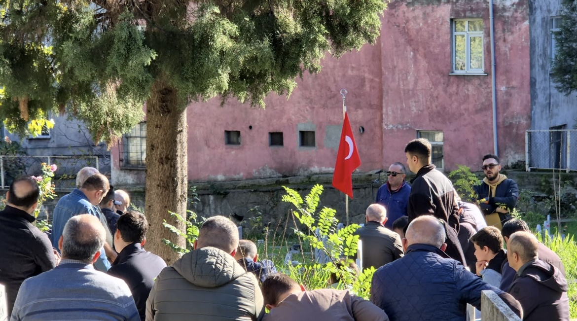 2F5266Bf 1Df9 4B93 A42F 787096136826