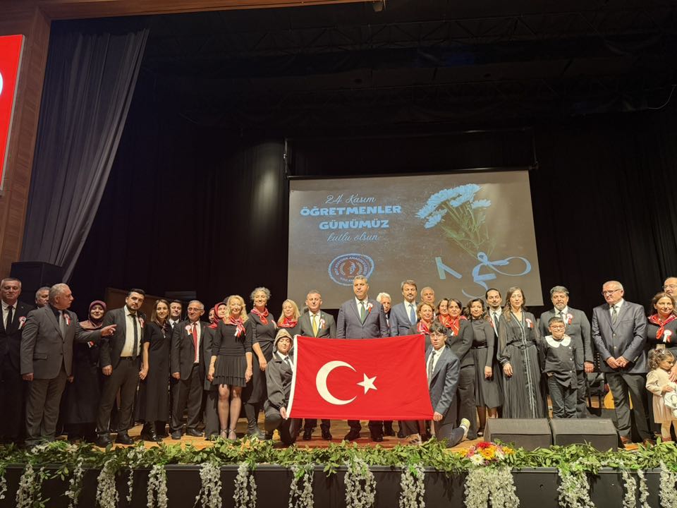 Ö Ğ R E T M E N L E R G Ü N Ü6