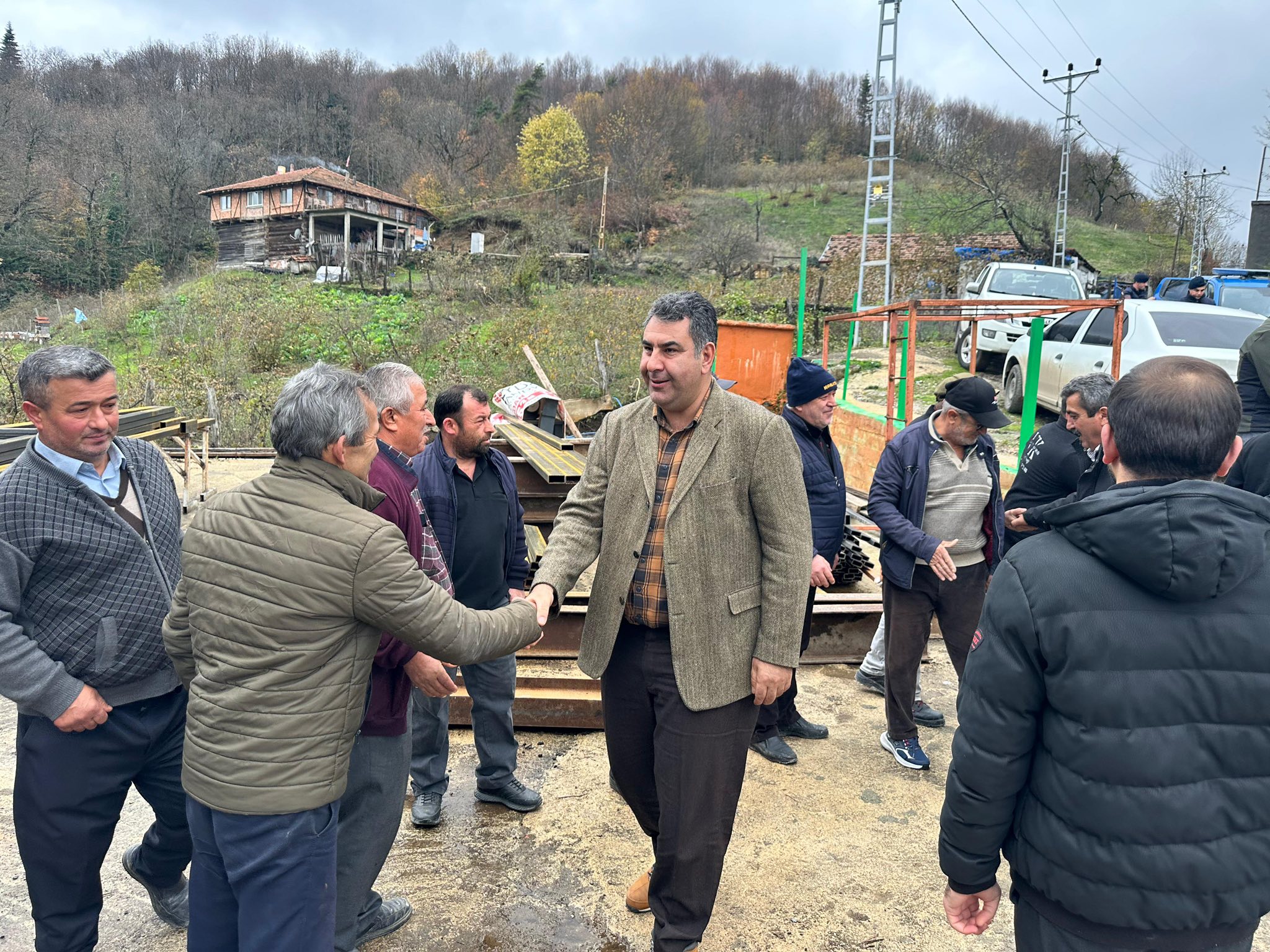 598674919 880479267828331 3276675833317768601 N