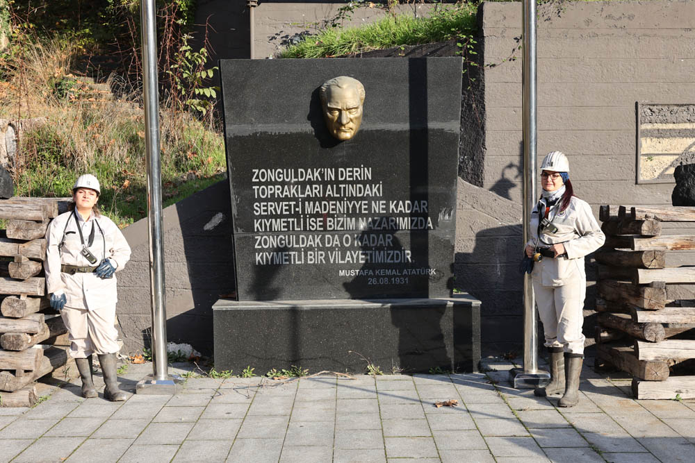 A A 20251203 39876950 39876942 K O M U R K E N T I N I N K A D I N M U H E N D I S L E R I Y E R A L T I N I N Z O R L U K O S U L L A R I N D A C A L I S I Y O R