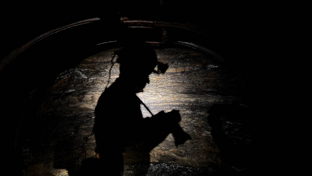 A A 20251215 39983454 39983446 M A D E N C I L E R I N K A R A E L M A S M E S A I S I F O T O G R A F K A R E L E R I N D E O L U M S U Z L E S I Y O R