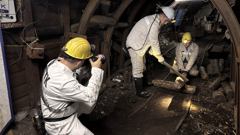 A A 20251215 39983454 39983447 M A D E N C I L E R I N K A R A E L M A S M E S A I S I F O T O G R A F K A R E L E R I N D E O L U M S U Z L E S I Y O R