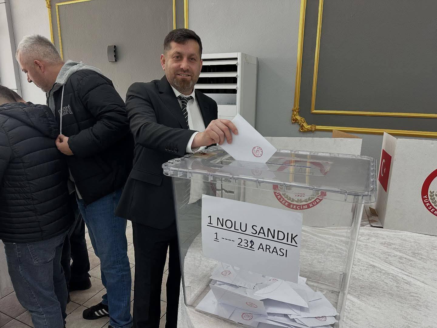 635337976 1431012798813536 7565518521500379175 N