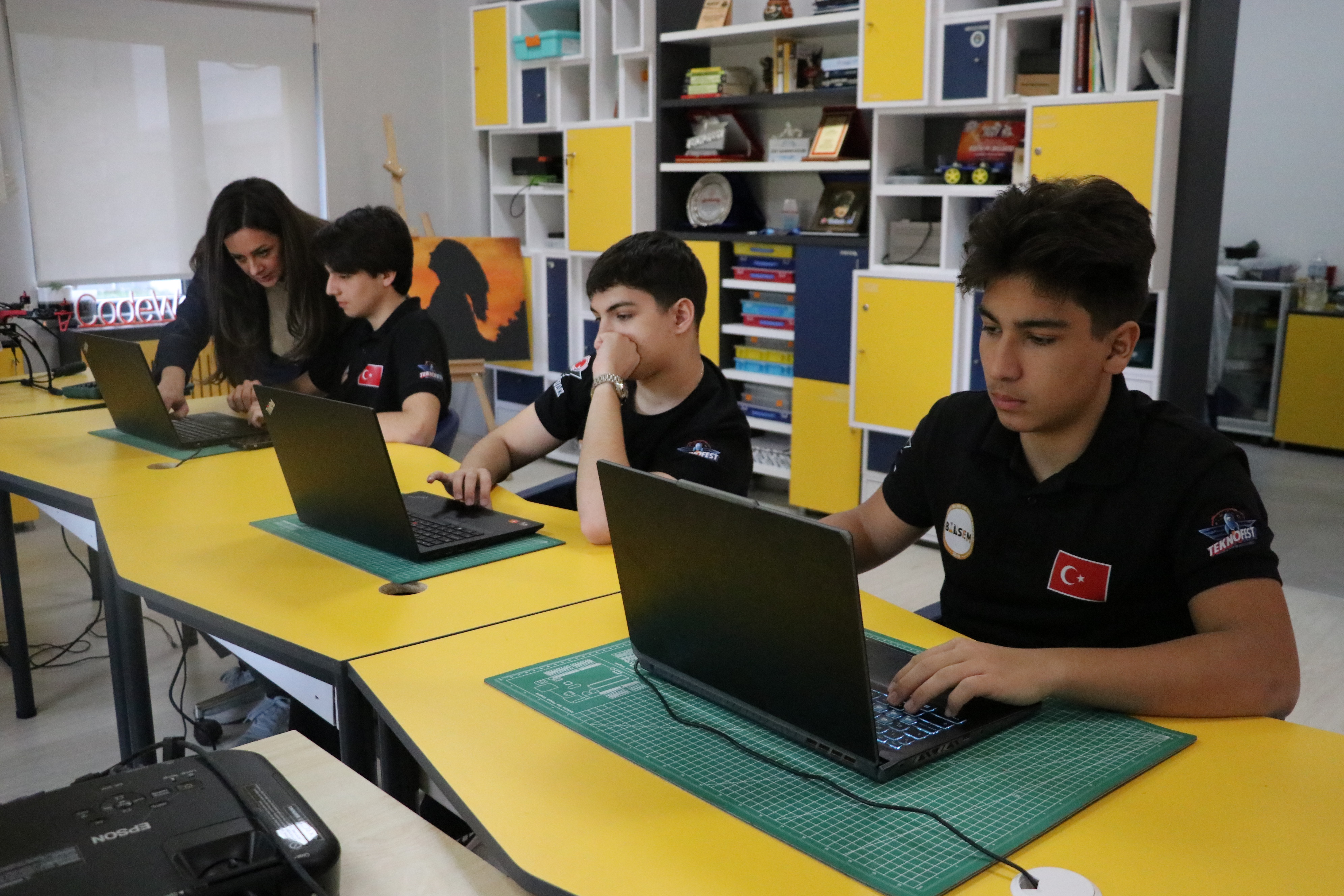 A A 20260212 40529622 40529620 D I J I T A L O D A K L I C A L I S M A L A R I Y L A O G R E N C I L E R I T E K N O L O J I C A G I N A H A Z I R L I Y O R