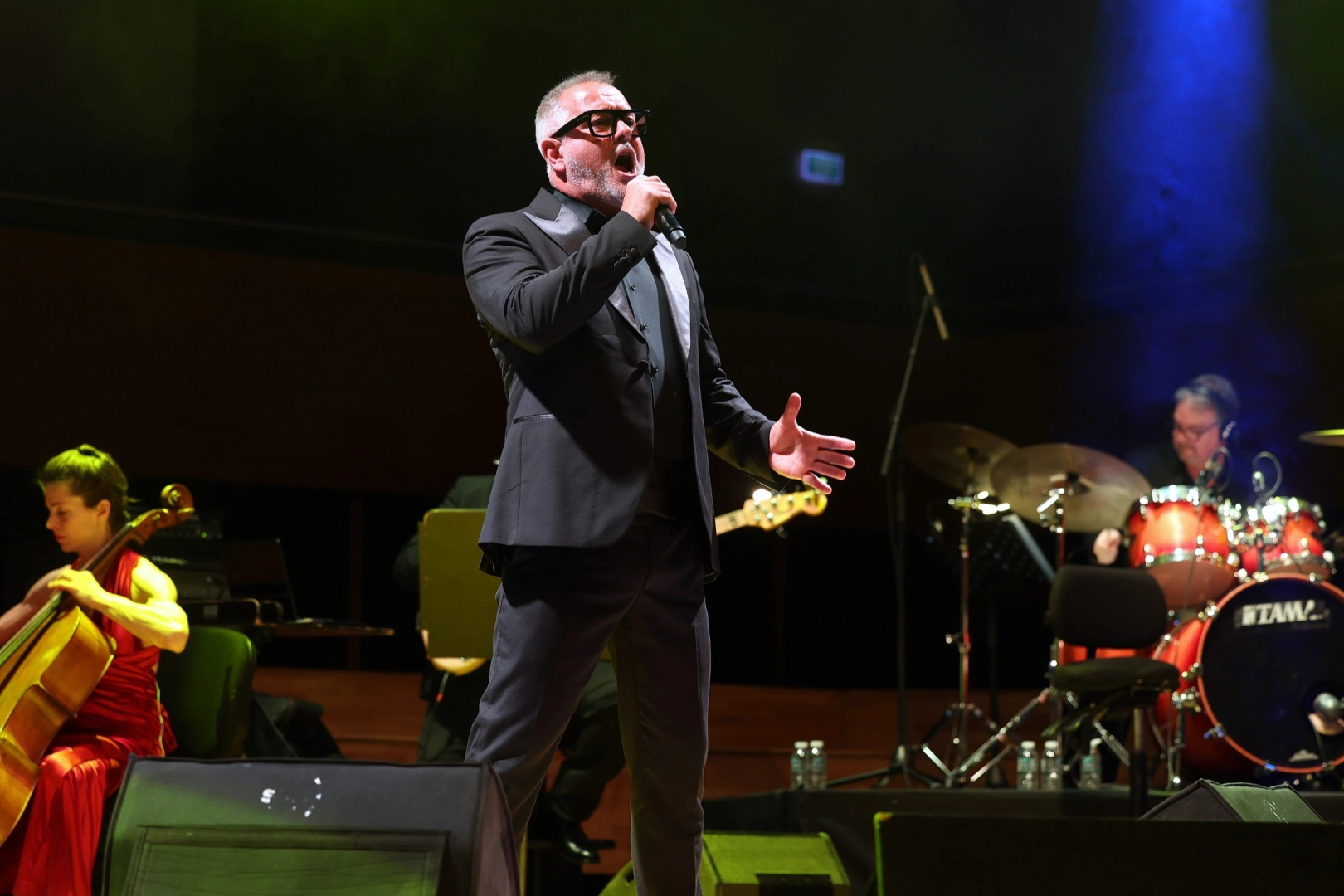 Luca Minnelli İzmir'de büyüledi