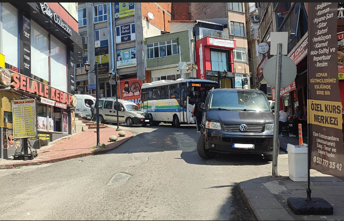 PARKTA ŞEHİR MAGANDALIĞI