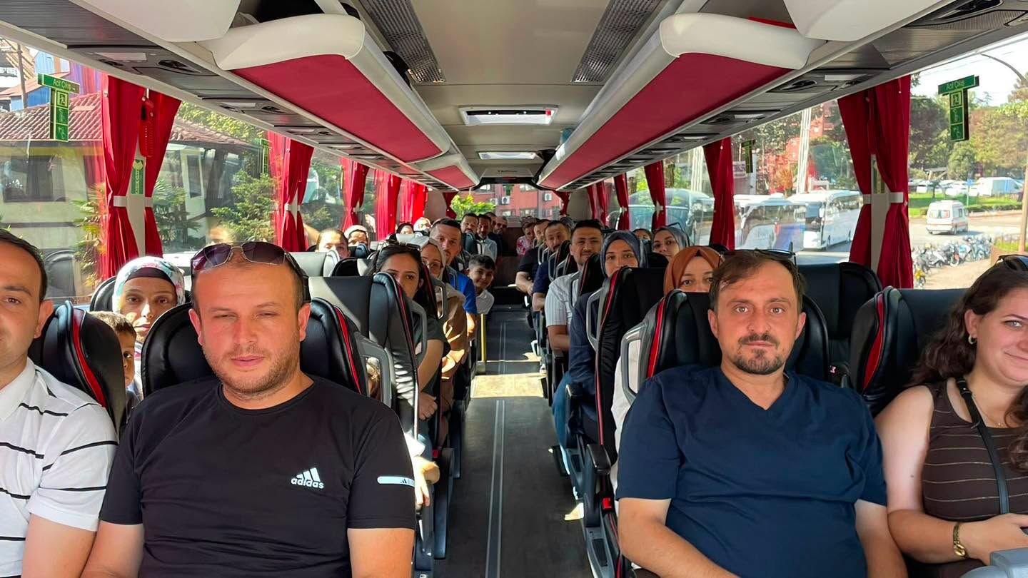 EREĞLİ'DEN OTOBÜSLERLE UĞURLANDILAR