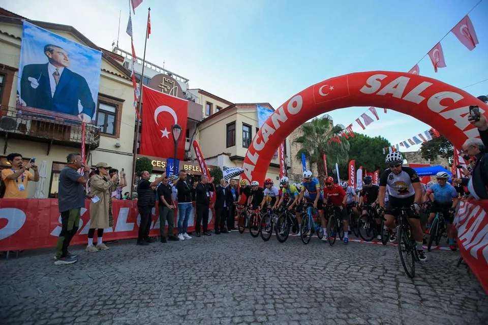 Çeşme'de 10. yıl heyecanı... Binlerce bisikletçi pedal çevirecek