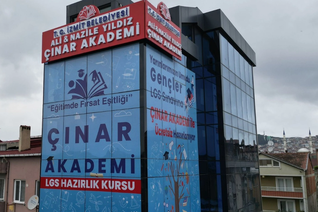 Çınar Akademi öğrencilerinden YKS ve LGS'de gurur veren başarı