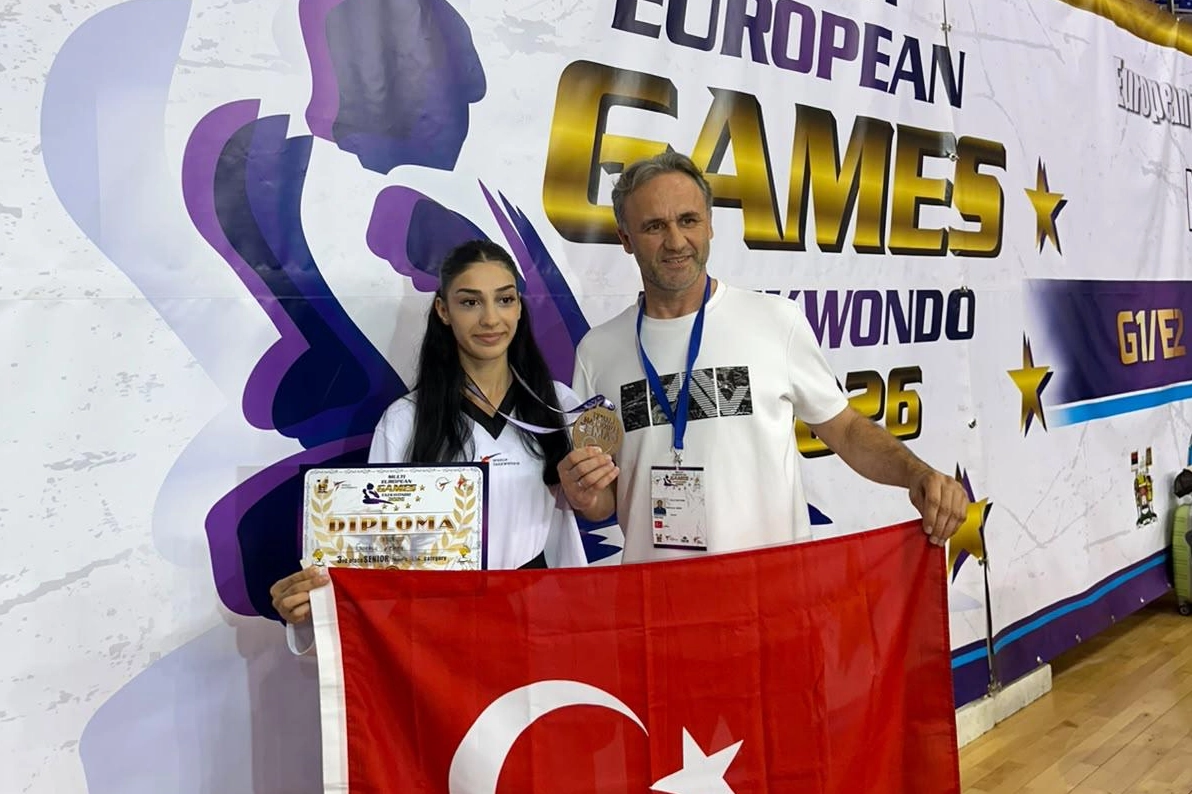İzmirli tekvandoculardan Avrupa'da üç madalya