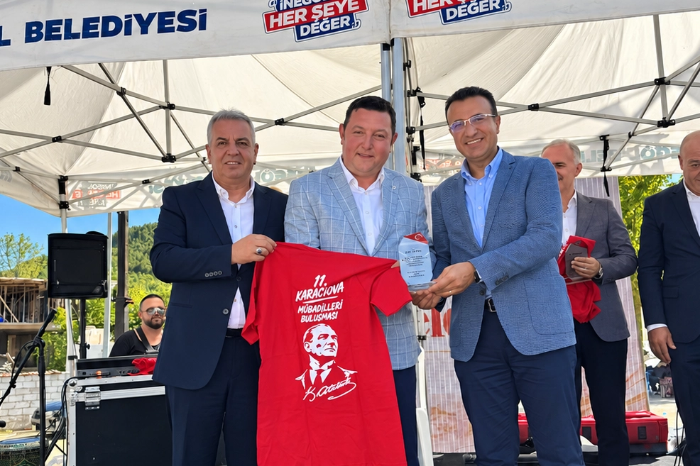 Karacaova Mübadilleri 11. buluşmasında Recep Dural'a teşekkür plaketi