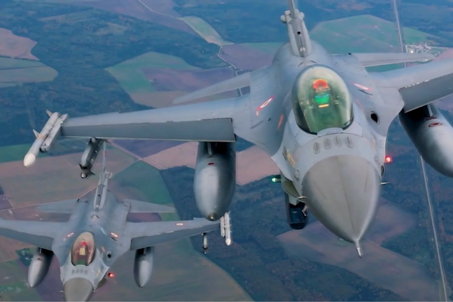 Gökyüzünde güç birliği... Türk F-16'ları Litvanya'da